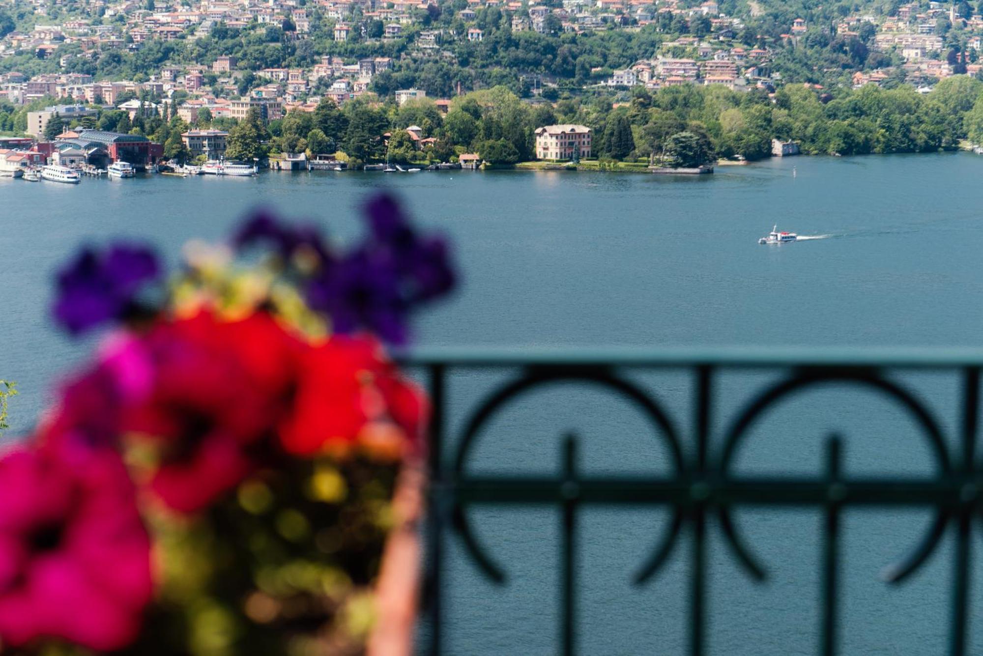 Como Lake & Mountain Exterior photo